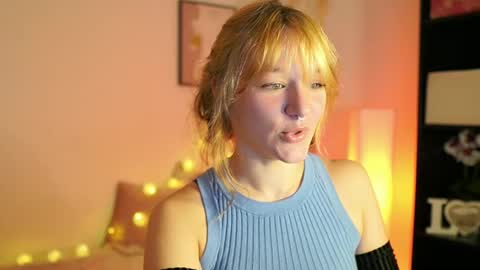 Snapshot of cute_brutality chatting on November 30, 2025, 1:15 pm Coco online show from November 30, 2025, 1:15 pm