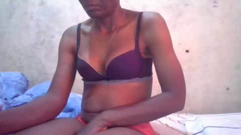 Snapshot of cute_divah4 chatting on April 27, 2026, 10:35 am cute_divah4 online show from April 27, 2026, 10:35 am