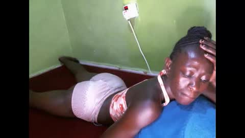 cute_doria online show from October 27, 2025, 5:06 pm