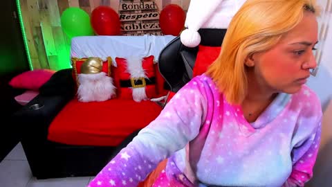 Snapshot of cute_elii chatting on December 25, 2024, 7:24 pm Independent Model online show from December 25, 2024, 7:24 pm