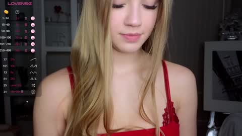 Snapshot of cute_fox_girl chatting on December 29, 2024, 7:17 am Anne online show from December 29, 2024, 7:17 am