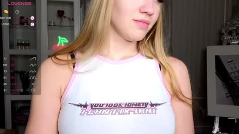 Snapshot of cute_fox_girl chatting on January 26, 2025, 1:15 pm Anne online show from January 26, 2025, 1:15 pm