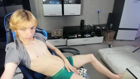 Snapshot of cute_grecha chatting on June 4, 2026, 5:30 pm Grisha online show from June 4, 2026, 5:30 pm