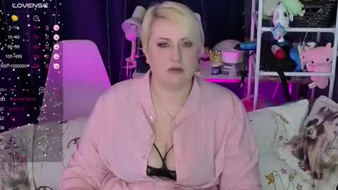 Snapshot of cute_hanna_bbw chatting on February 4, 2026, 5:52 pm Hanna online show from February 4, 2026, 5:52 pm