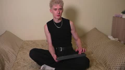 ToniDaniel online show from May 27, 2026, 6:27 pm