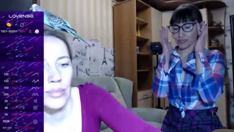 cute_lion_ online show from December 30, 2024, 3:24 pm