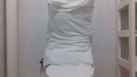 tiff flavian online show from October 17, 2025, 7:49 pm