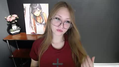 Snapshot of cute_minx chatting on December 2, 2025, 7:14 am Veronica online show from December 2, 2025, 7:14 am