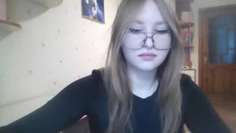 Snapshot of cute_minx chatting on February 7, 2026, 7:45 am Veronica online show from February 7, 2026, 7:45 am