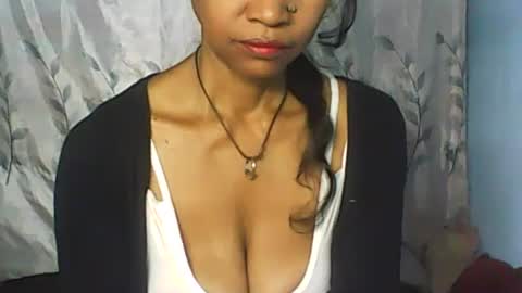 Snapshot of cute_moll chatting on February 8, 2025, 3:19 am murielle online show from February 8, 2025, 3:19 am