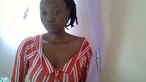 cute_savanna online show from January 23, 2025, 5:45 am