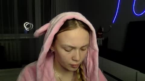 cute_shy06 online show from January 6, 2026, 7:06 pm