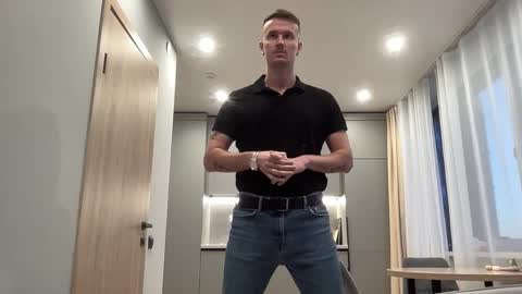 cute_skywalker online show from October 18, 2025, 4:26 am