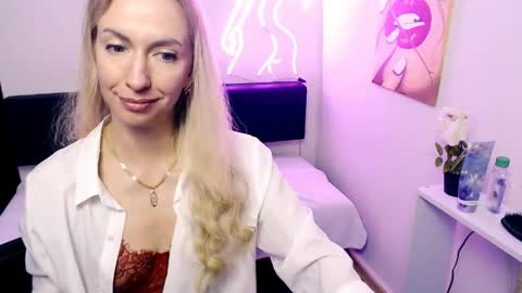 Snapshot of cute_smile_shy chatting on May 16, 2026, 10:36 am cute_smile_shy online show from May 16, 2026, 10:36 am