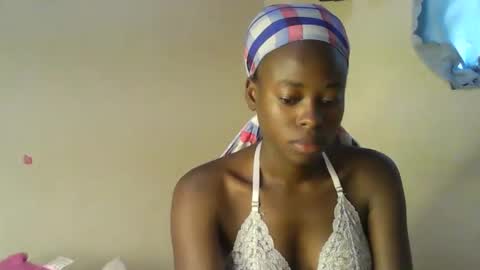 cute_sonny online show from December 1, 2025, 7:13 am