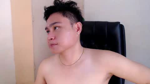 cuteasianlee online show from February 7, 2026, 2:37 am