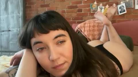 CuteBalloons online show from April 3, 2026, 6:06 pm