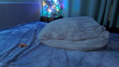 Snapshot of cutebootybabe21 chatting on December 20, 2024, 5:18 pm Amy but I cam as CuteBootyBabe21 online show from December 20, 2024, 5:18 pm