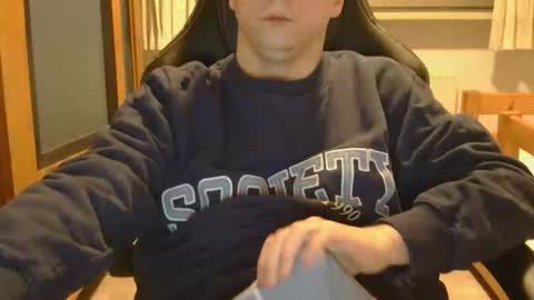 Cuteboy090 online show from April 21, 2026, 5:06 pm