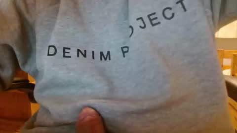 Cuteboy090 online show from April 29, 2026, 11:33 pm