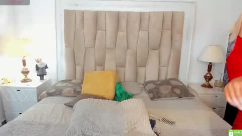 cutedollbabihotts online show from February 27, 2026, 3:23 pm