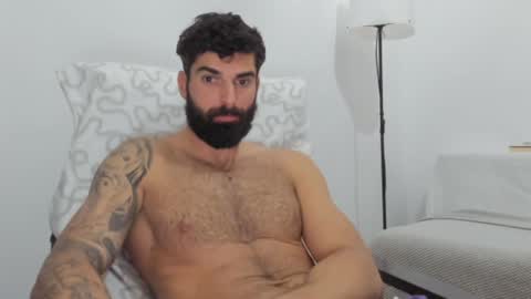 Snapshot of cuteeboy chatting on February 4, 2025, 3:36 pm cuteeboy online show from February 4, 2025, 3:36 pm