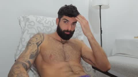 Snapshot of cuteeboy chatting on February 5, 2025, 4:36 pm cuteeboy online show from February 5, 2025, 4:36 pm