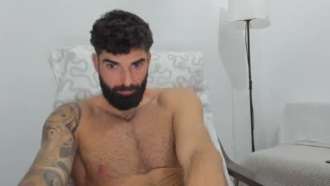 Snapshot of cuteeboy chatting on February 6, 2025, 8:13 pm cuteeboy online show from February 6, 2025, 8:13 pm