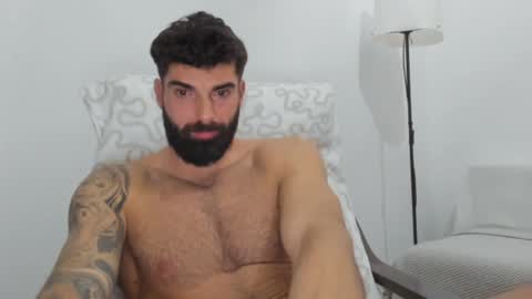 Snapshot of cuteeboy chatting on February 7, 2025, 6:45 pm cuteeboy online show from February 7, 2025, 6:45 pm