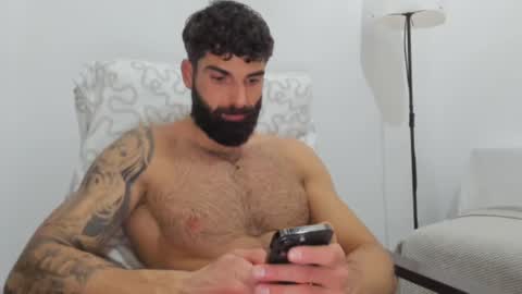 Snapshot of cuteeboy chatting on February 15, 2025, 9:26 pm cuteeboy online show from February 15, 2025, 9:26 pm