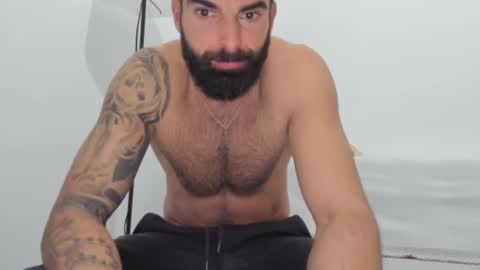 Snapshot of cuteeboy chatting on February 19, 2025, 3:27 pm cuteeboy online show from February 19, 2025, 3:27 pm