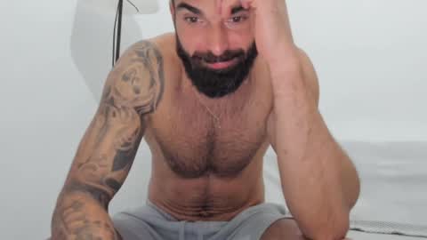 Snapshot of cuteeboy chatting on February 19, 2025, 7:48 pm cuteeboy online show from February 19, 2025, 7:48 pm