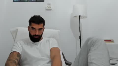 Snapshot of cuteeboy chatting on October 7, 2025, 3:42 pm cuteeboy online show from October 7, 2025, 3:42 pm