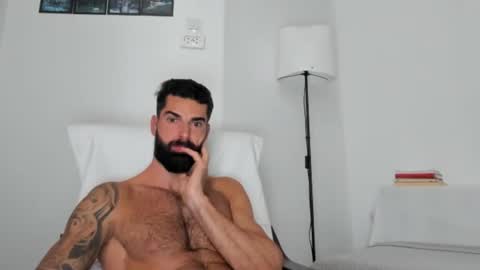 Snapshot of cuteeboy chatting on October 12, 2025, 6:34 am cuteeboy online show from October 12, 2025, 6:34 am