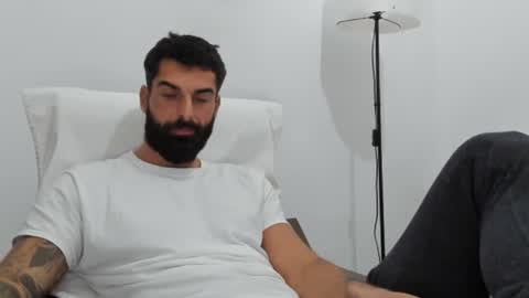 Snapshot of cuteeboy chatting on October 21, 2025, 5:57 pm cuteeboy online show from October 21, 2025, 5:57 pm