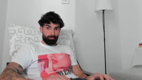 cuteeboy online show from March 8, 2026, 9:46 am