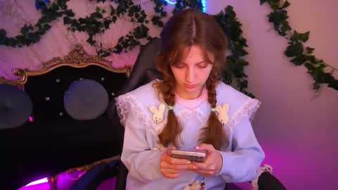 Foxy online show from November 28, 2025, 2:53 pm