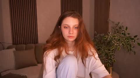 Foxy online show from July 25, 2026, 12:58 pm