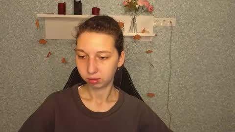 Elli online show from November 28, 2025, 5:10 am