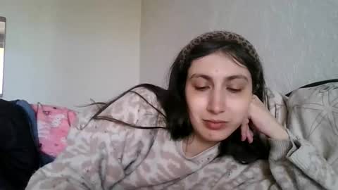 cutekattie online show from April 11, 2026, 8:07 am