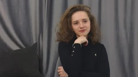 Snapshot of cutelunette chatting on December 15, 2025, 3:16 pm Ellen online show from December 15, 2025, 3:16 pm