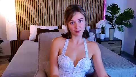 cutemirage online show from July 28, 2026, 3:21 pm