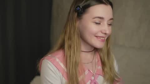 Snapshot of cutenass chatting on June 12, 2026, 7:13 pm Mary online show from June 12, 2026, 7:13 pm