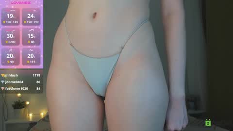 cutenessnicole online show from January 21, 2025, 11:13 pm