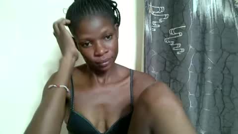 Snapshot of cutequeen8 chatting on January 21, 2025, 7:06 pm Cutequeen8 online show from January 21, 2025, 7:06 pm