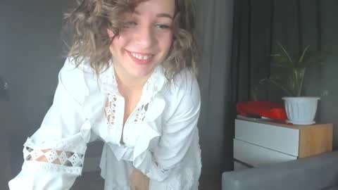 cutesmile sharon online show from December 19, 2024, 1:39 am