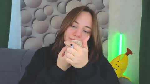 cutesmile sharon online show from February 24, 2025, 5:00 am