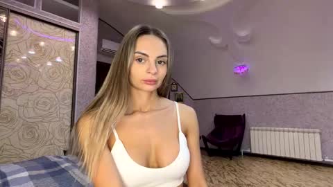 Alina online show from December 15, 2025, 4:06 am