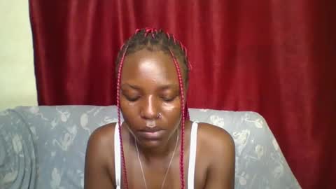 Snapshot of cutey_lunar chatting on February 20, 2025, 5:12 am cutey_lunar online show from February 20, 2025, 5:12 am