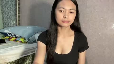 cuteycake_vie online show from June 25, 2026, 6:40 am